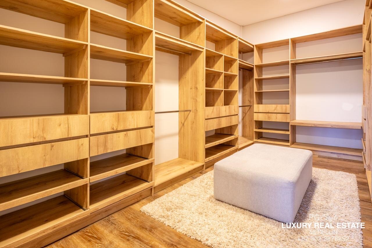 Casa en arriendo amoblado en Alto de Misael