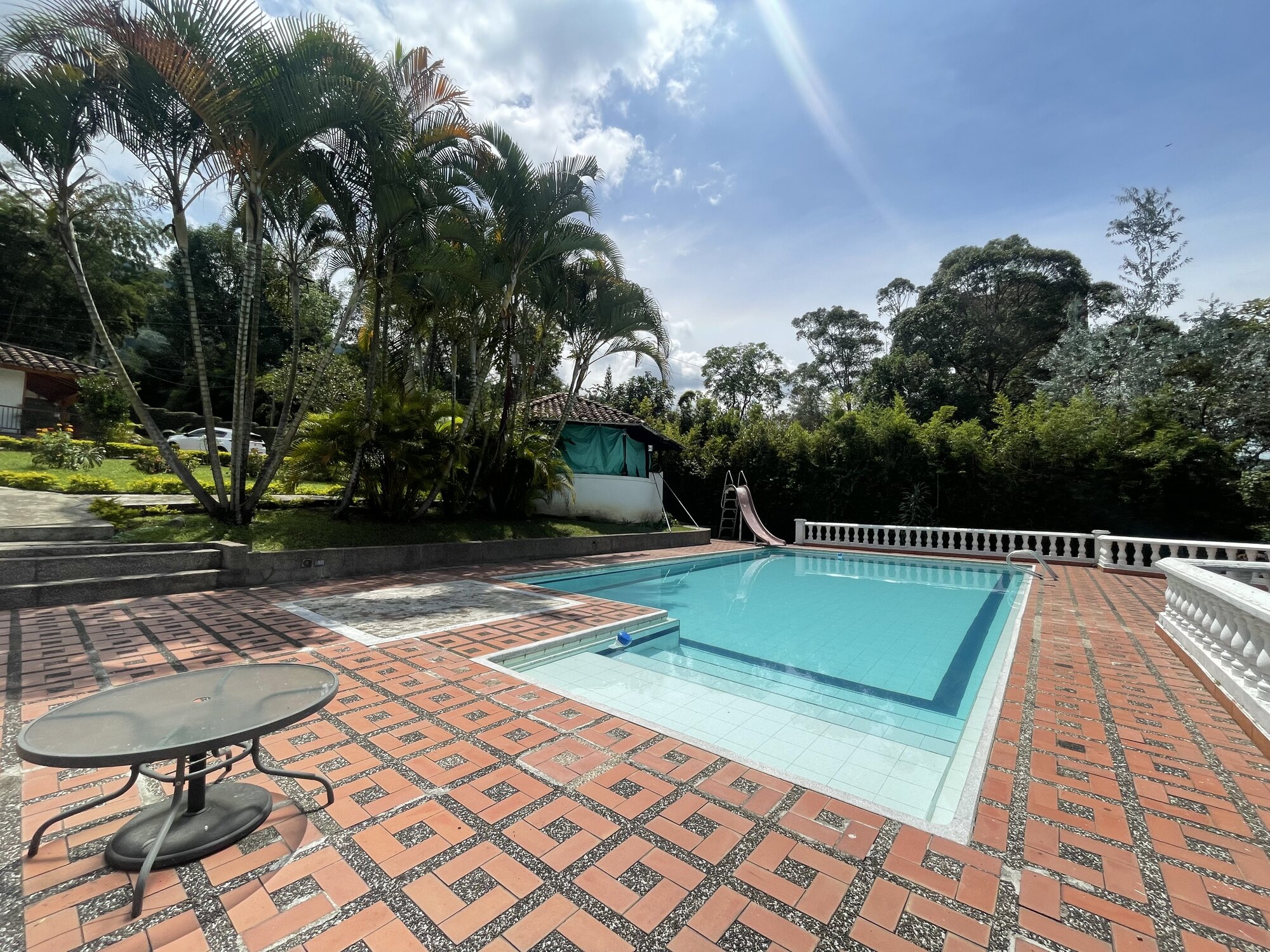 Casa en arriendo con piscina en El Poblado